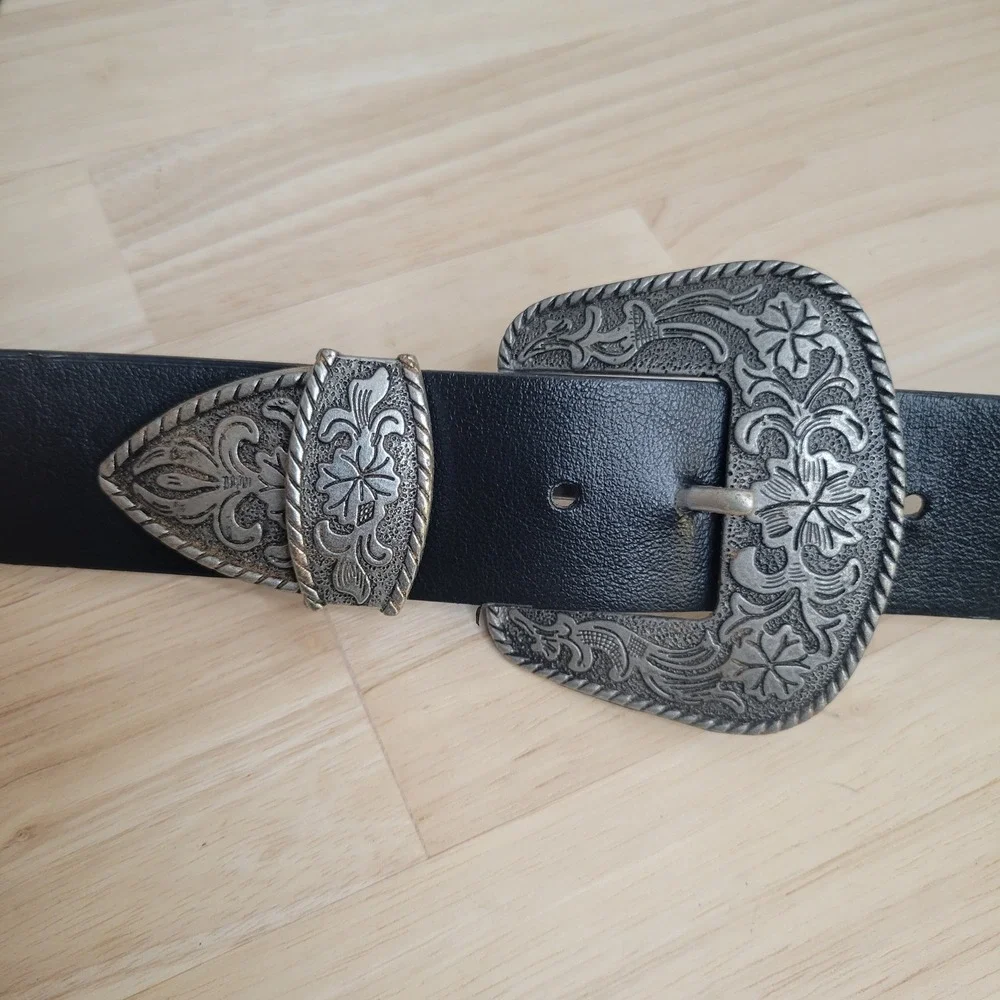 Double Buckle Western Belt Womens 1X/2X Black Silver Floral Engraved